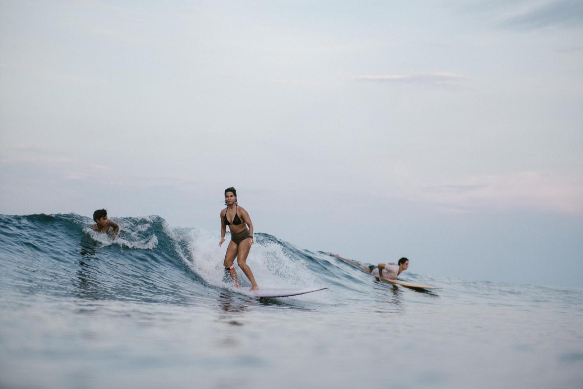 Surf And Yoga Retreat Nicaragua Hostel La Albina Buitenkant foto