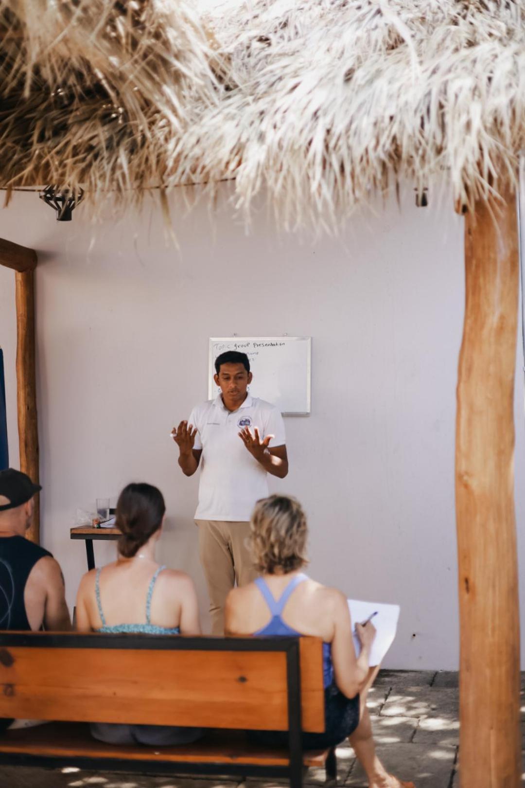 Surf And Yoga Retreat Nicaragua Hostel La Albina Buitenkant foto
